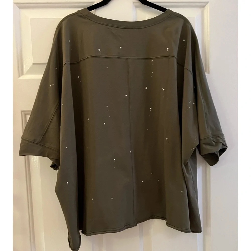 NEW! Olive Curved Hi Lo Hem Splatter Detail Half Sleeve Top! - Picture 8 of 8